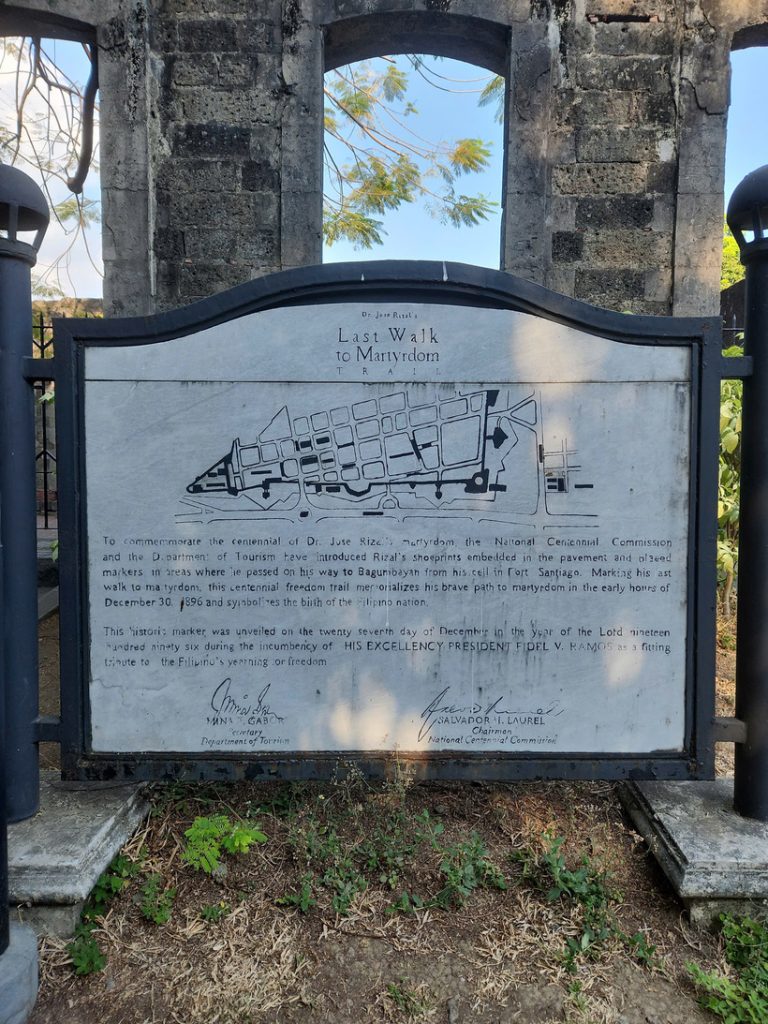 Intramuros (Philippines): Nơi thời gian ngưng đọng và lịch sử lên tiếng缩略图