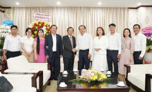 Thường trực Liên đoàn Luật sư Việt Nam thăm, chúc mừng Báo Pháp Luật TP. HCM nhân Ngày Báo chí Cách mạng Việt Nam缩略图